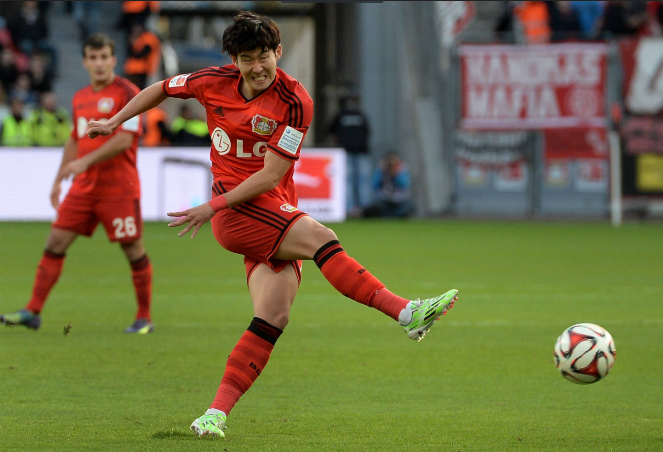 转会期辽宁本钢调整名单以备德甲；复出首秀环节打磨；质疑声仍在；数据趋势出现新变化的简单介绍